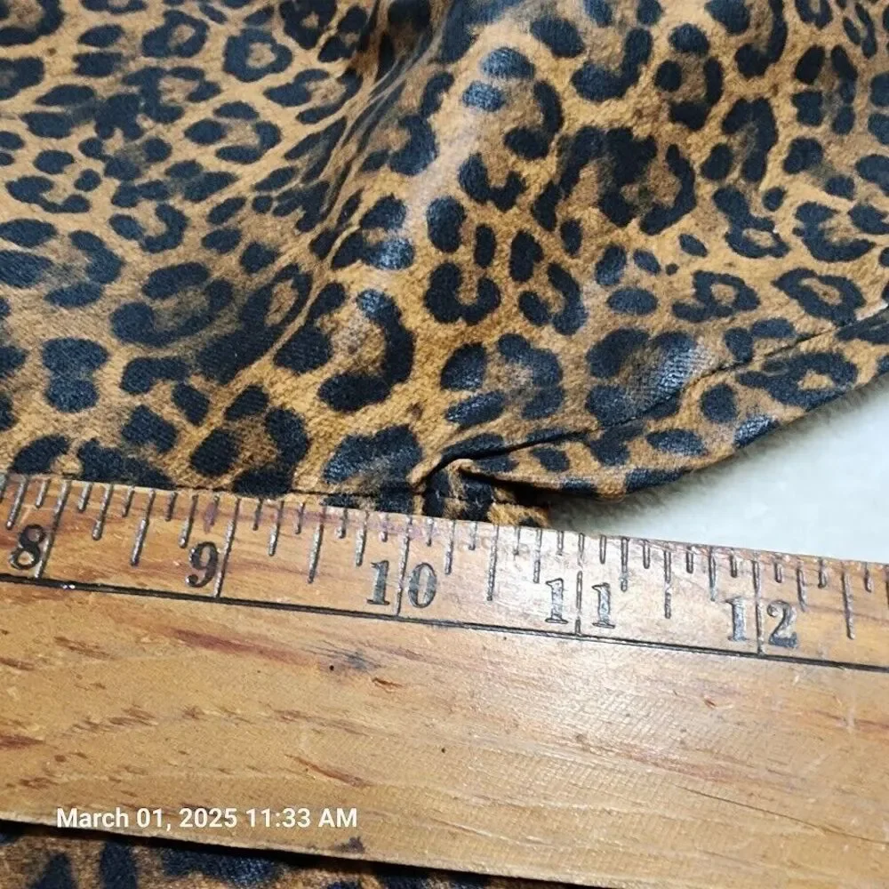 7 For All Mankind Sz 23 Vegan Leather Leopard Print Slim Fit Kick Flare Jeans - Picture 11 of 13